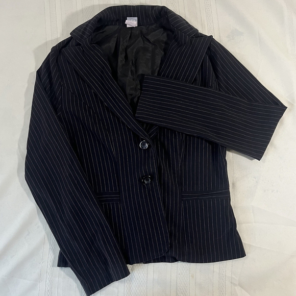 No Brand Jackets & Blazers - FE USA Business Casual Black Pinstripe One Button Blazer Medium